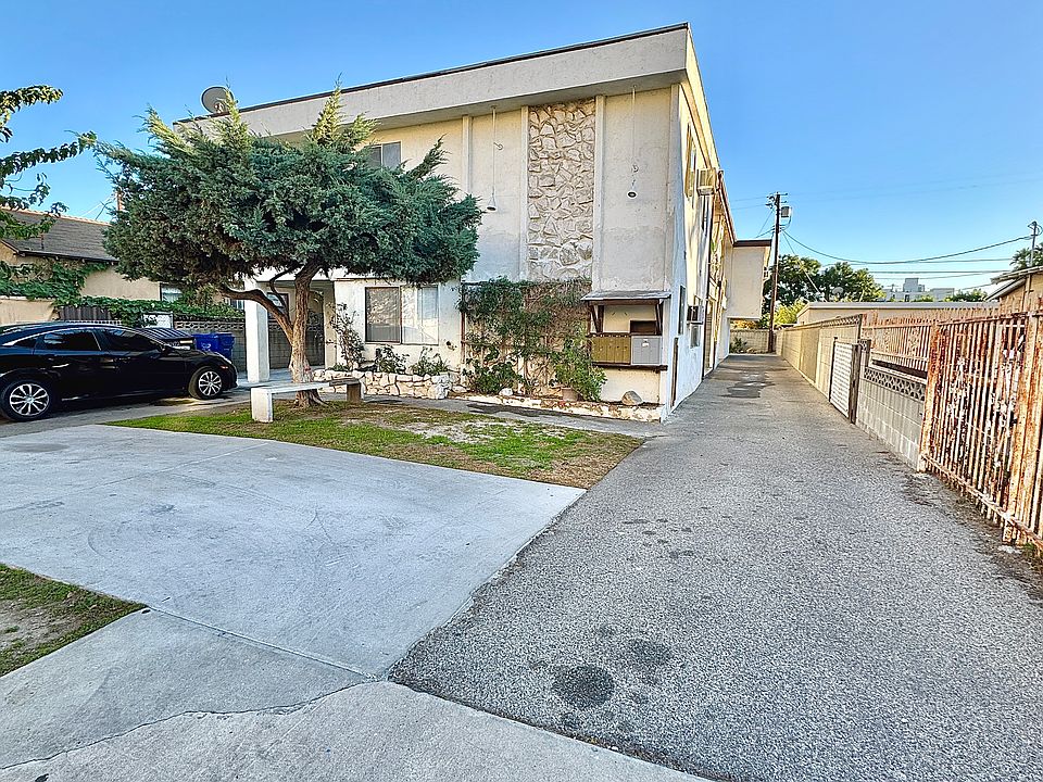 1st image of 11422 Califa St APT 2