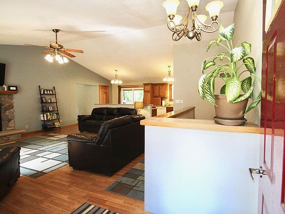 3rd image of 5543 W Arroyo Ct