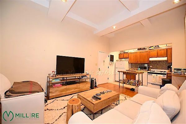 Rented by MiLL RE | media 2