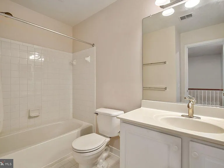 19421 Rayfield Dr — Photo 22