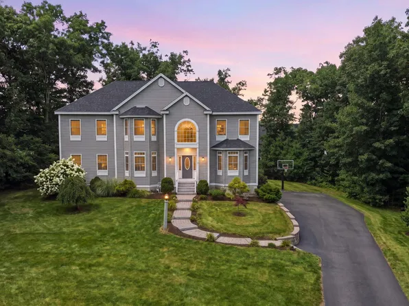 37 Sheffield Street, Windham, NH 03087