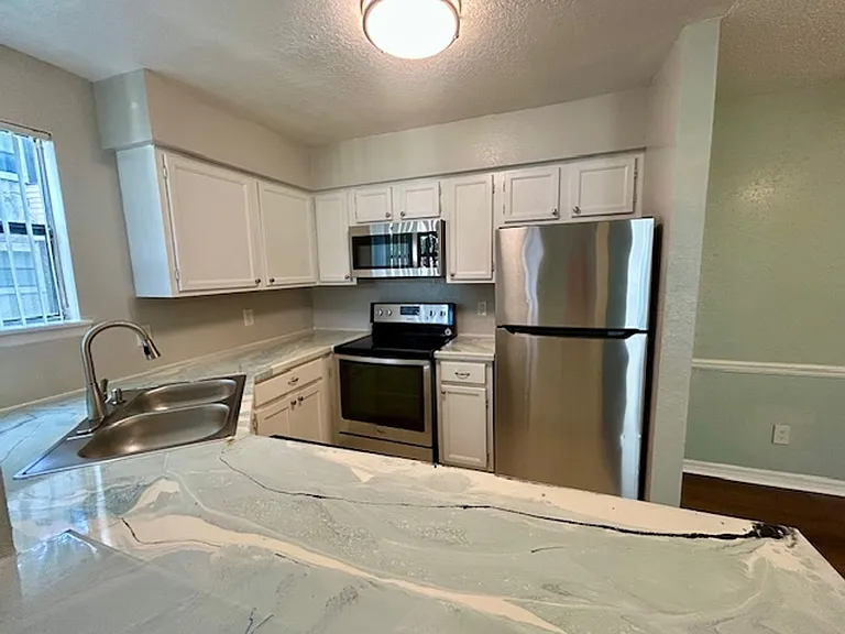 Parkview Village — Photo 5