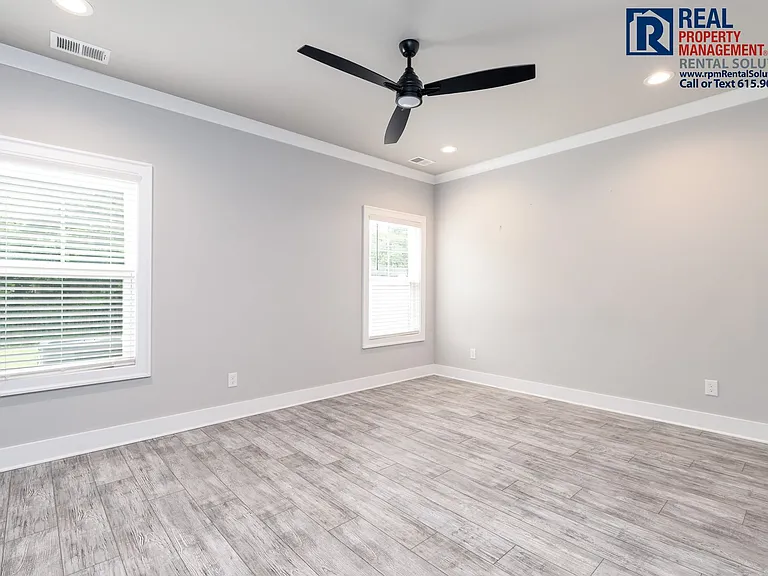 3527 Pershing Dr — Photo 18