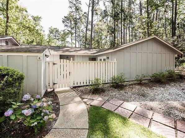 6 Honeysuckle Ct, Hilton Head Island, SC 29926