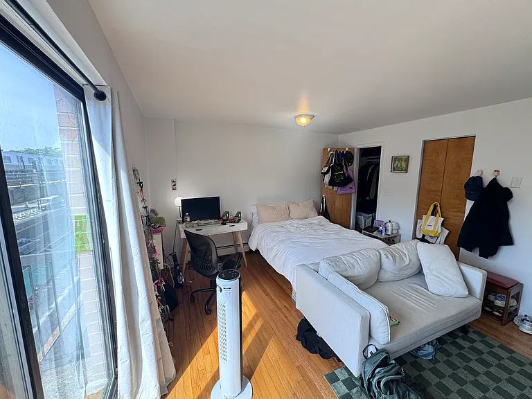 32-75 31st St #3F — Photo 2
