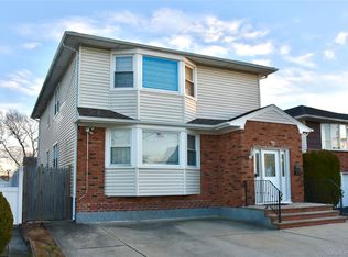 242 Munro Boulevard, Valley Stream, NY 11581