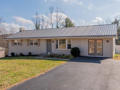 230 Montgomery St, Christiansburg, VA, 24073