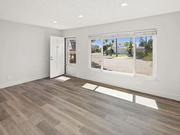 5th image of 665 Pacific View Dr