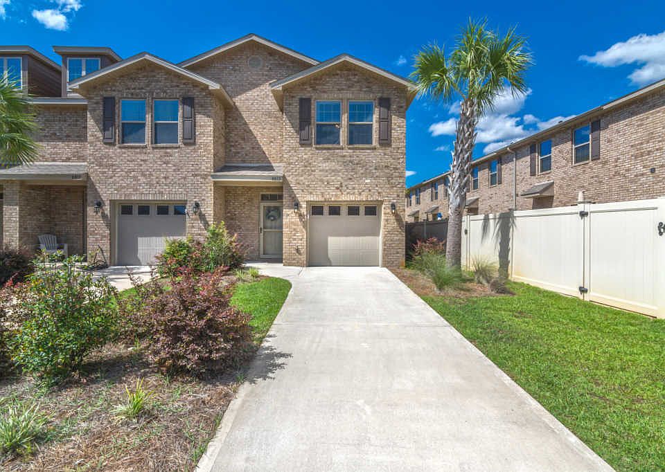 1st image of 8812 Brown Pelican Cir