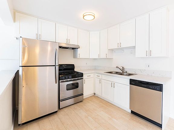 2nd image of 255 N Union Ave APT 2
