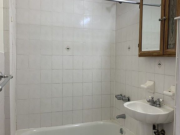 5th image of 83 Carroll St Floor 2