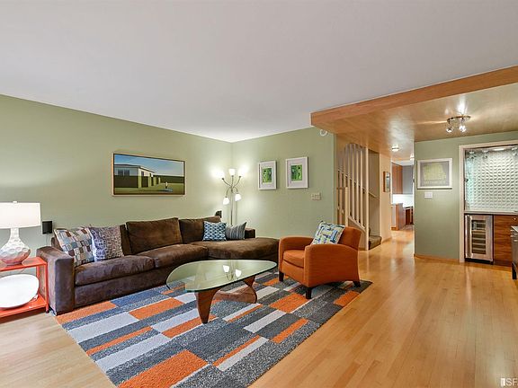 2nd image of 676 Clarendon Ave