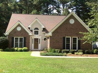 20 Carriage Gate Dr, Sharpsburg, GA 30277