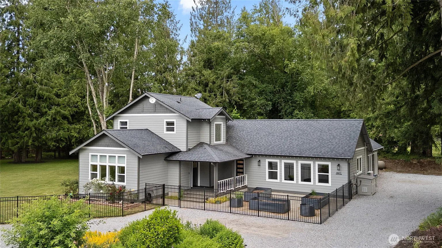 8277 Carl Road photo 1