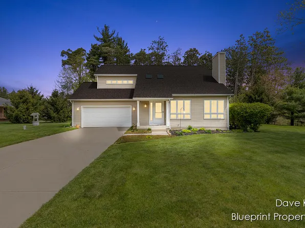 1854 Pinehill Dr, Hastings, MI 49058