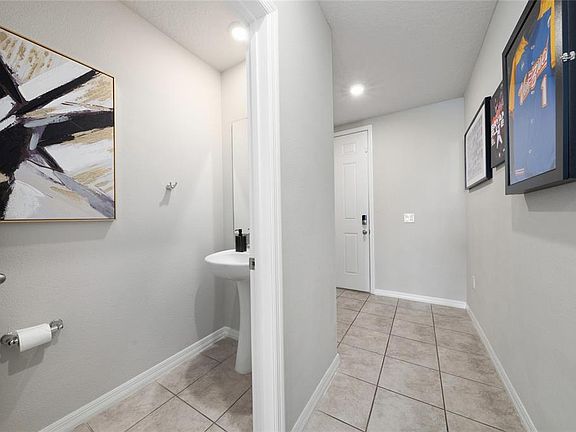 3rd image of 2043 Harebell Ln