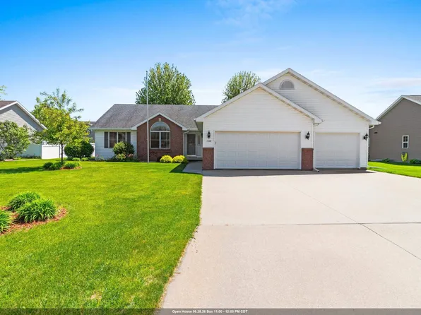 1326 Winter Wheat Dr, Neenah, WI 54956