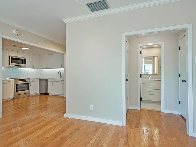 6211 W Northwest Hwy #G509 — Photo 15