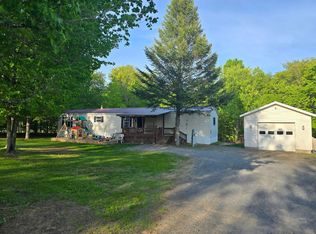 200 Garrand Rd, Mooers, NY 12958