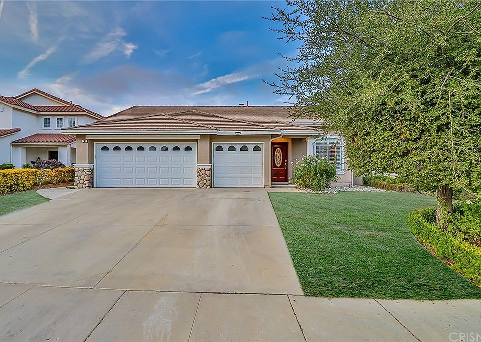 1st image of 262 Twin Falls Ct