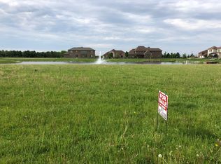 605 Carrera Dr, Savoy, IL