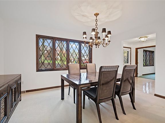 3rd image of 1647 Stone Mansion Dr