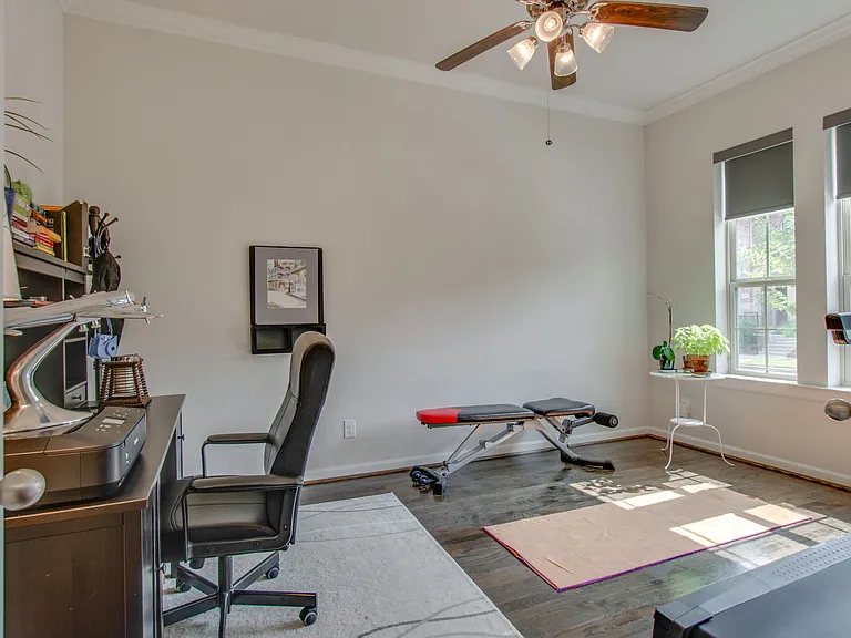 6638 Deleon St — Photo 5