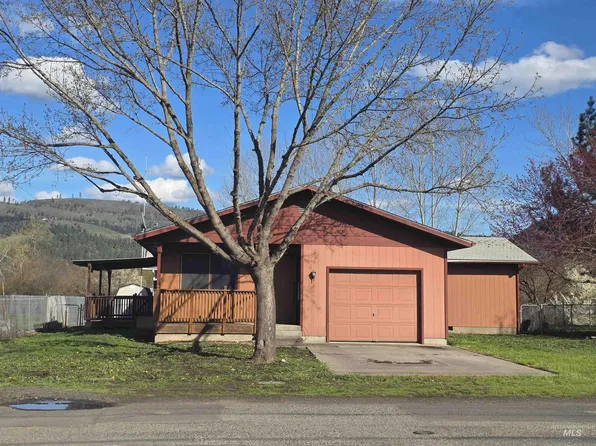 1401 Hill St, Kamiah, ID 83536