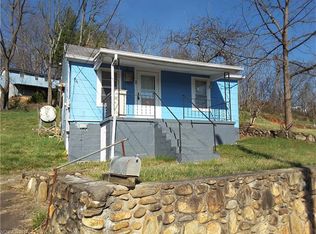 132 Hillside St, Canton, NC 28716