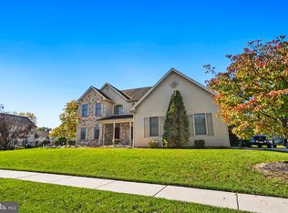 710 Yankee Ln, Harrisburg, PA 17112