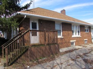 131 W Wilson St, Henning, IL 61848