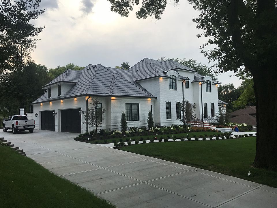 2nd image of 1538 S 106th St