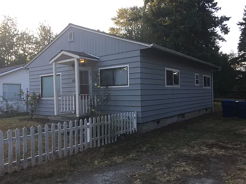 1812 SW Dawson St Photo 1