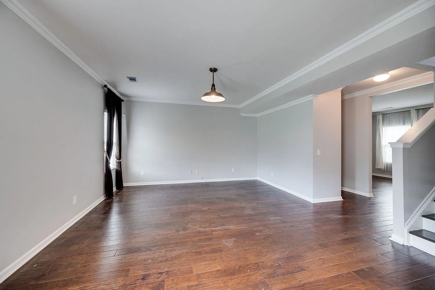3 bed, 2.5 bath, 1981 sqft, $2,200 — Photo 4