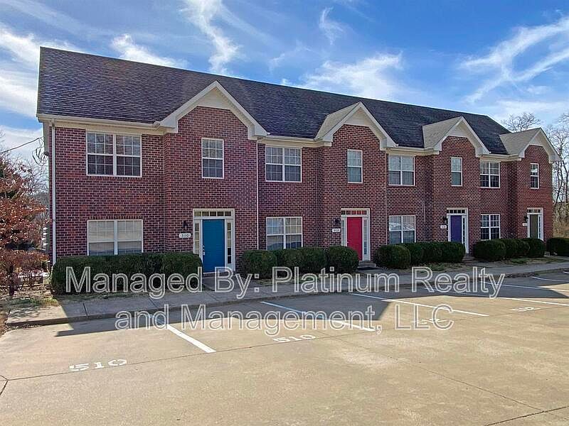 1st image of 524 S 1st St