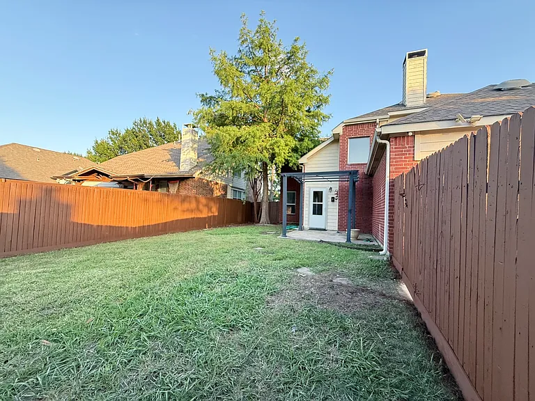 7172 Saint Augustine Dr — Photo 22