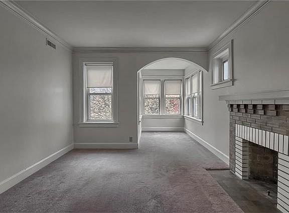 living room w/sunroom