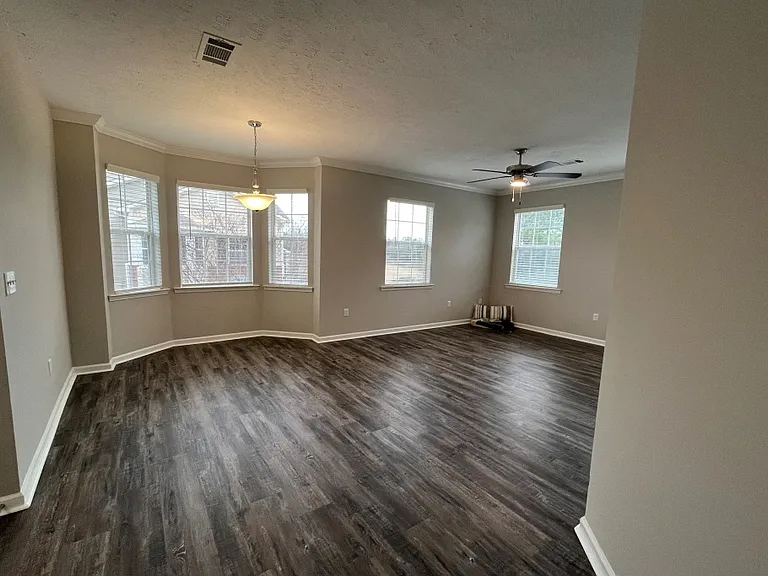 Carlton Park Apartment Homes — Photo 7