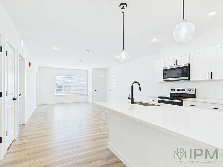 The Flats at Hampden — Photo 17