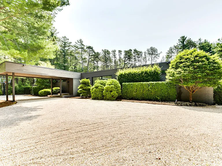 189 Swamp Rd — Photo 2
