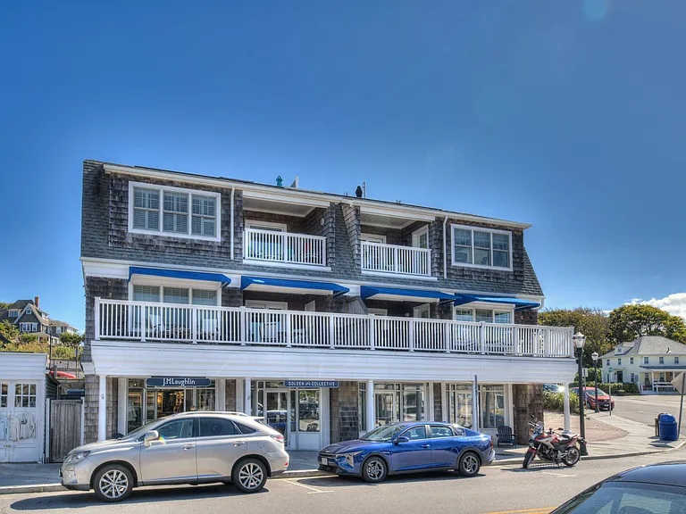 124 Bay St #R2 — Photo 37