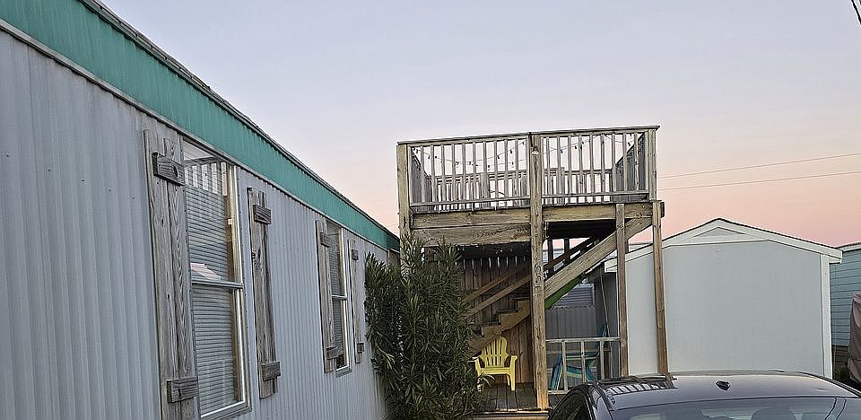 Rooftop deck