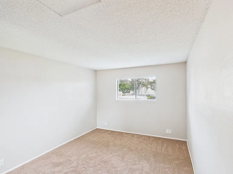 411 Park Way — Photo 10