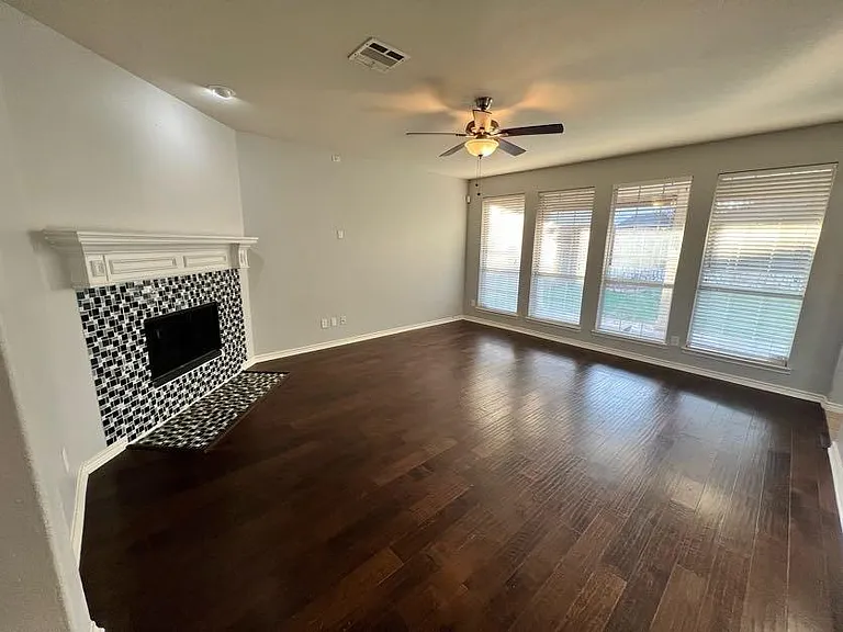 3904 Brush Creek Trl — Photo 3