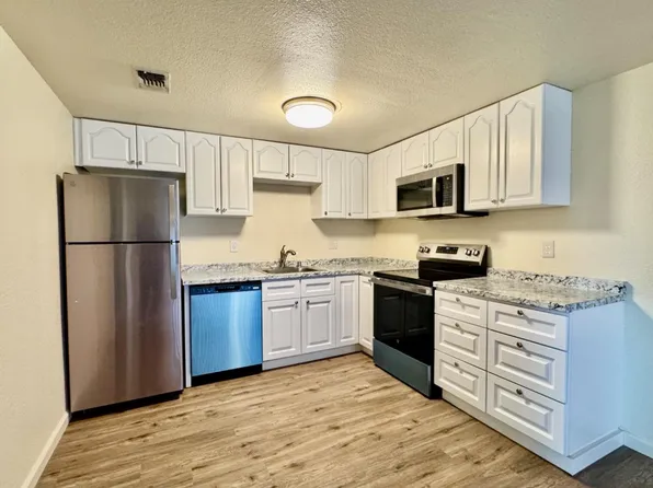 6858 Barbara Lee Cir, Sacramento, CA 95842