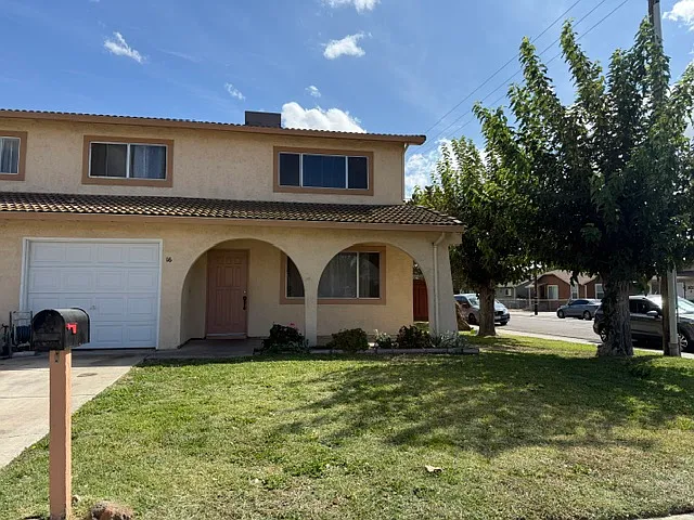 3 bed, 1.5 bath, 1308 sqft, $2,350 — Photo 1
