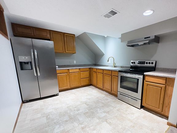 3rd image of 6030 Western Ave