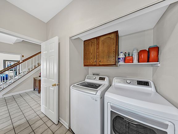 5th image of 8745 Admirals Bay Dr