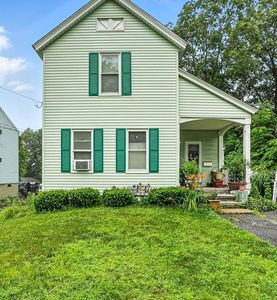 17 Manchester St, Leominster, MA, 01453