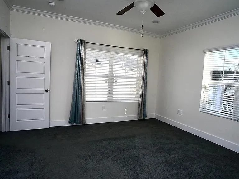 2008 Ocean Dr NW — Photo 8